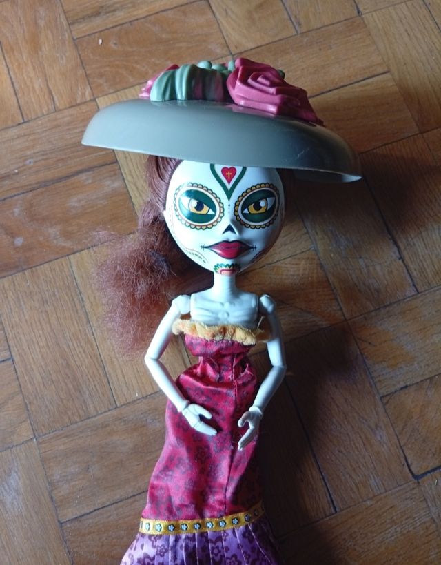 Muñeca Catrina Casandra