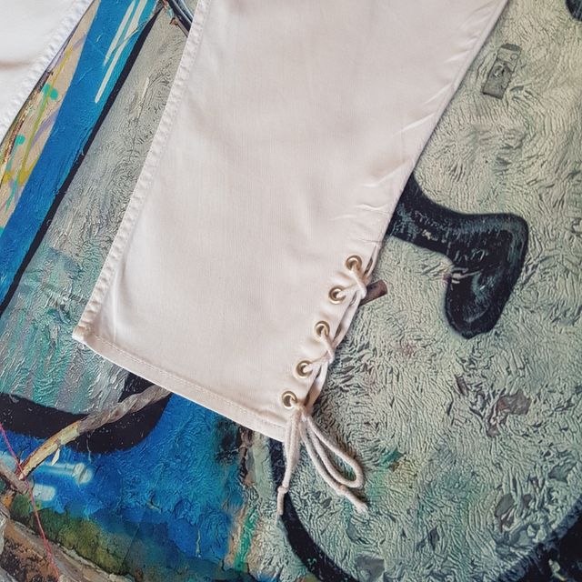 Pantalones blancos Zendra c/cordones