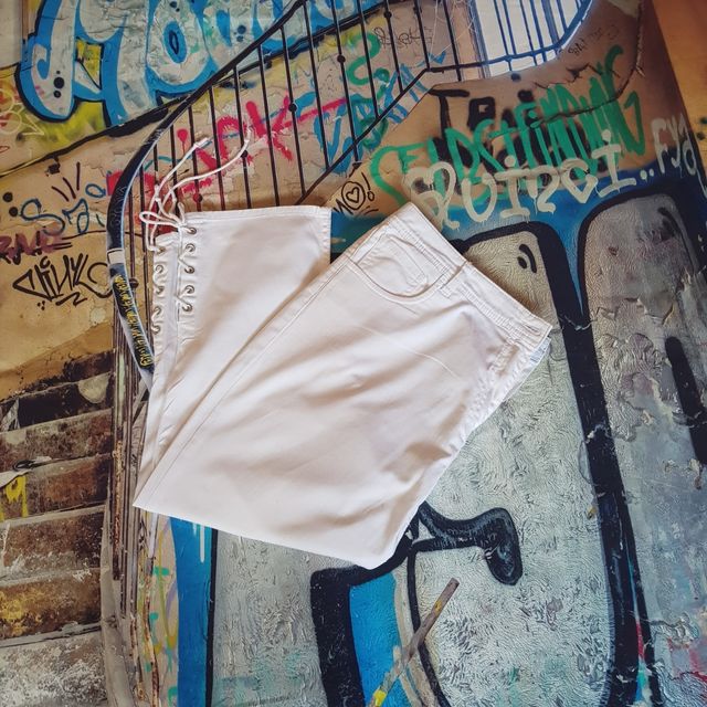 Pantalones blancos Zendra c/cordones