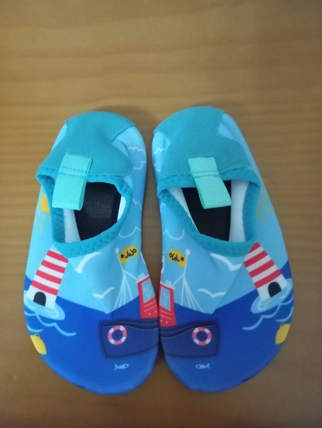 Zapatillas agua niñ@ talla 26 y 27'5. Tengo 2 pare