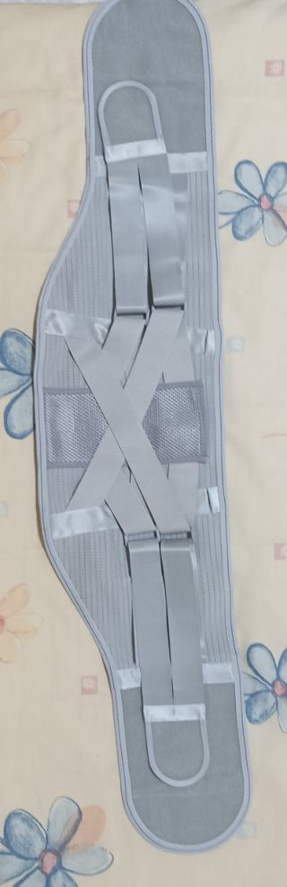 Faja lumbar ortopédica gris