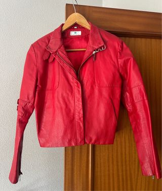 Cazadora cuero roja 40