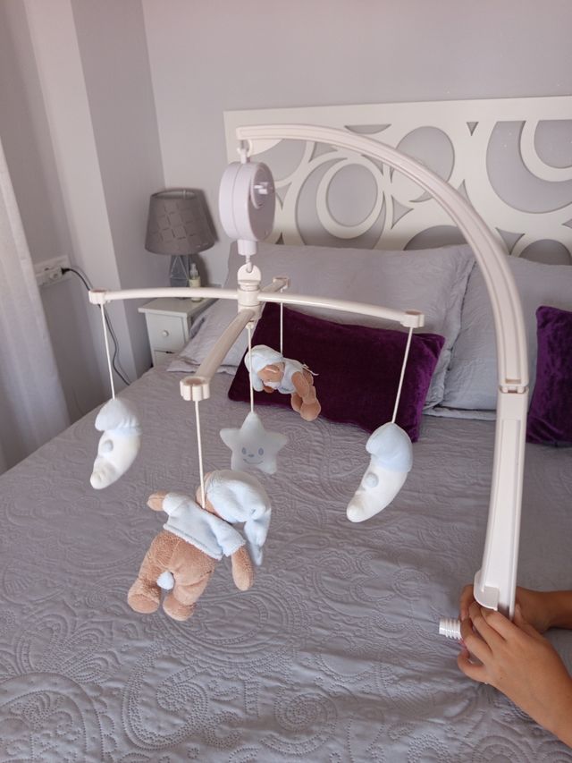 Carrusel musical cuna bebé.