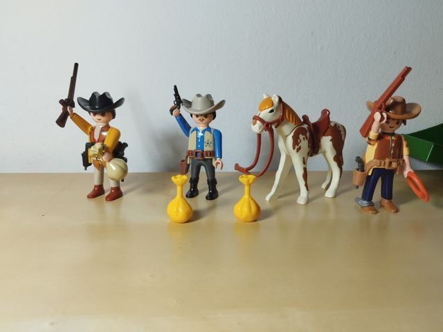 Conjunto de Playmobil.