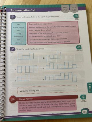 Libro Ingles método Amco 4 de primaria. Book 1 y 2