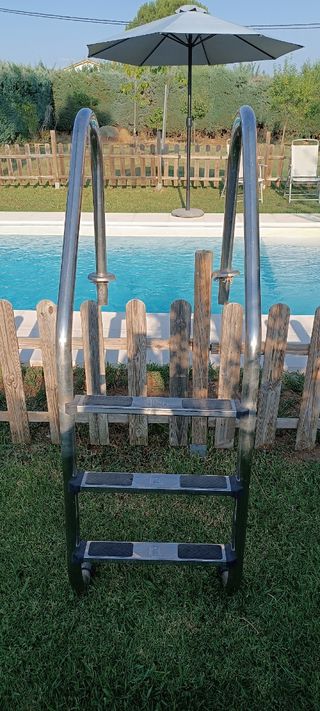 Escalera para piscina de acero inoxidable