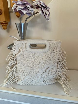 Bolsos de rafia y crochet beige