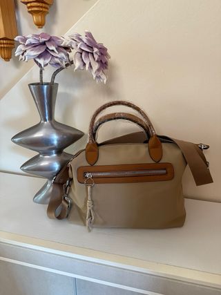 Bolsos de rafia y crochet beige