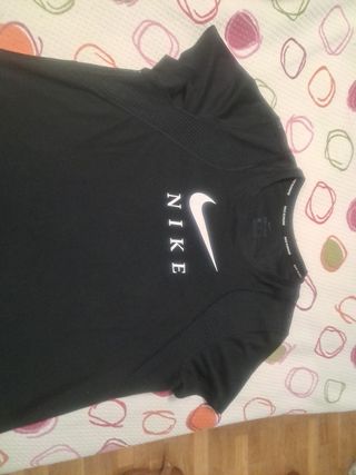 Camiseta Nike running mujer negra