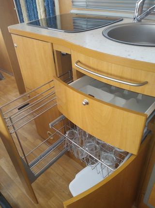 Caravana familiar seminueva 2 dormitorio+sofá cama