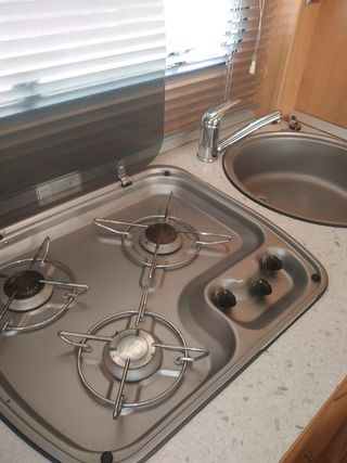 Caravana familiar seminueva 2 dormitorio+sofá cama