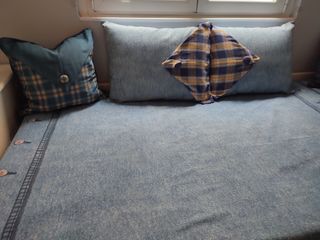 Colcha vaquera juvenil + cojines de diseño a juego