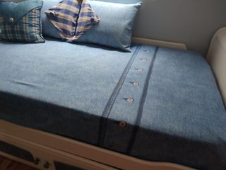 Colcha vaquera juvenil + cojines de diseño a juego