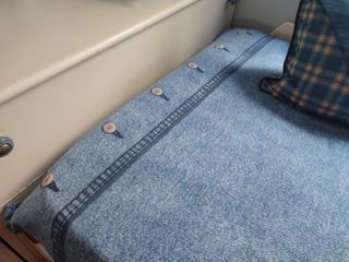 Colcha vaquera juvenil + cojines de diseño a juego