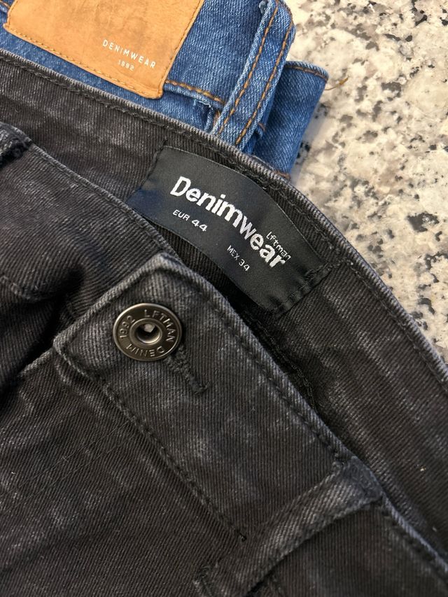 2 calças jeans: preto e azul