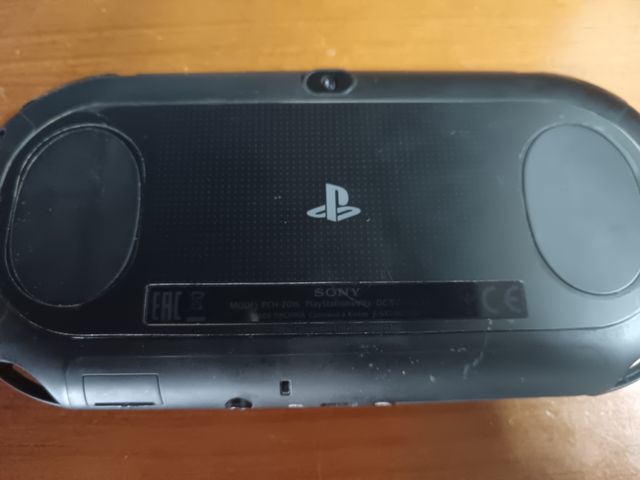PS Vita (PCH-2016) Wifi - Negra