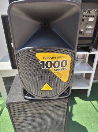 Altavoz Behringer  1000W Con ecualizador y mesclad