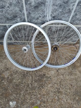 Llantas bicicleta antigua BMX Monty 