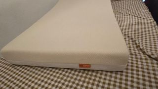 Colchón cuna bebé beige