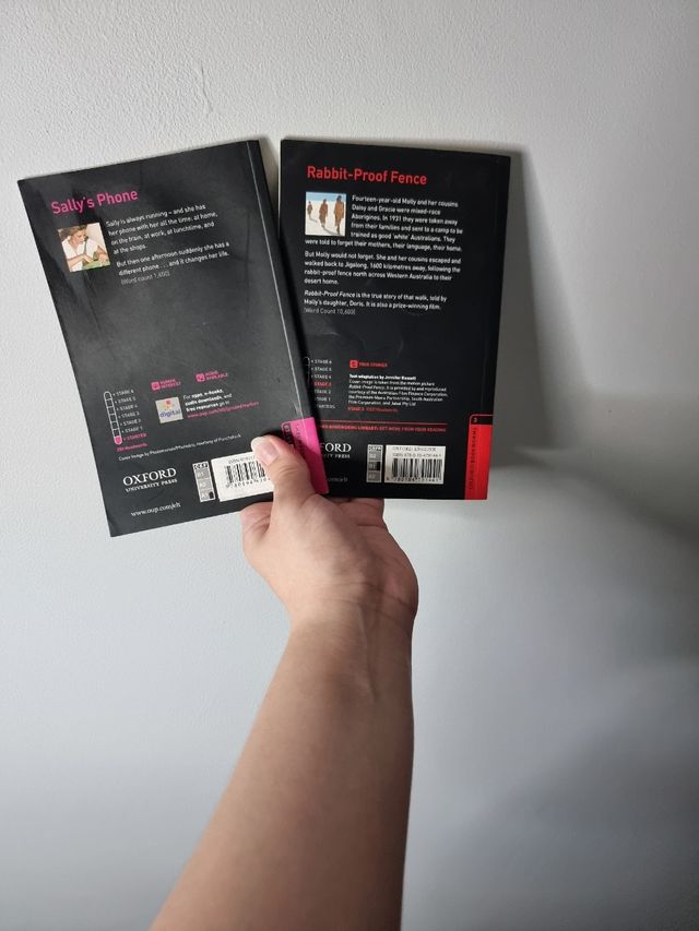 Libros: Rabbit-Proof Fence & Sally's Phone