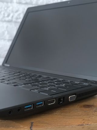 Portátil Toshiba Satellite Pro Negro
