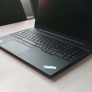 Lenovo ThinkPad E16 - Portátil Negro