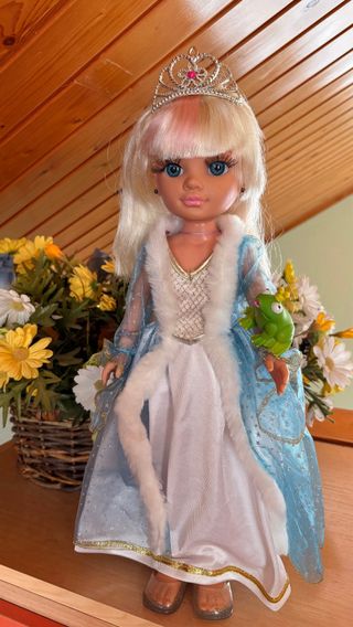 Muñeca Nancy Socorrista + 3 Looks extra