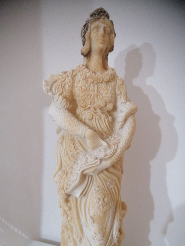 Statua vintage donna danzante