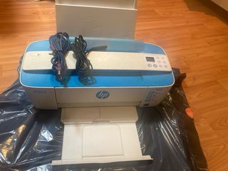 Impresora HP DeskJet compacta