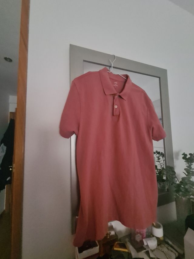 Polo unit corte inglés talla L.8 euros