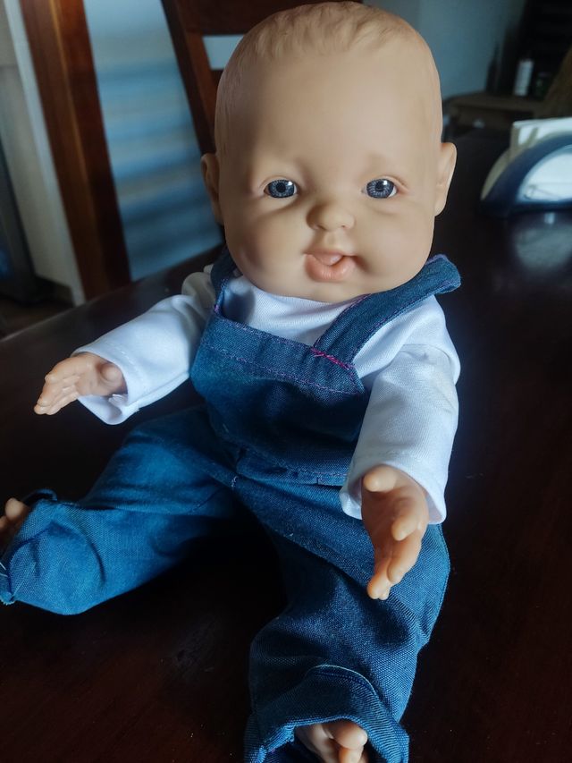 Muñeco bebé tipo Nenuco