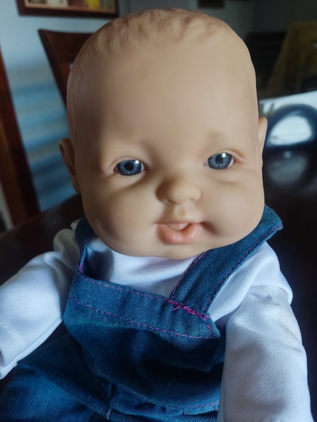 Muñeco bebé tipo Nenuco