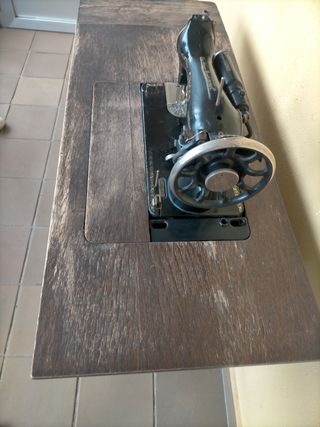 Máquina de coser Singer Antigua
