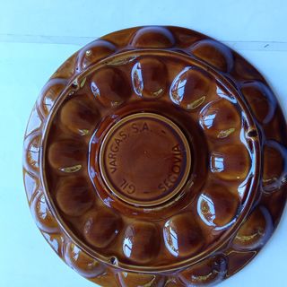Plato huevos Gil Vargas, ceramica