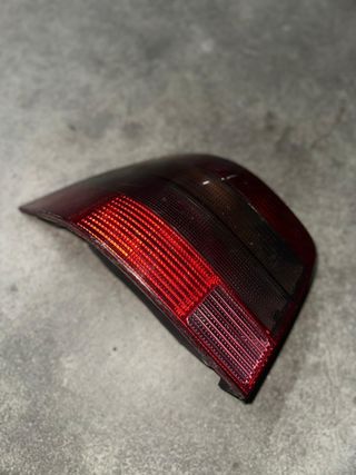 Piloto trasero VW Golf IV