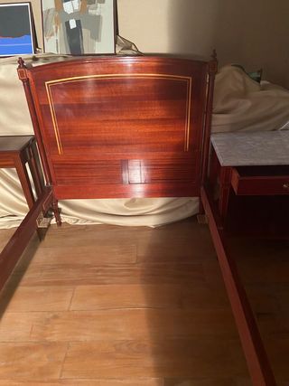 Cama sencilla inglesa marquetería