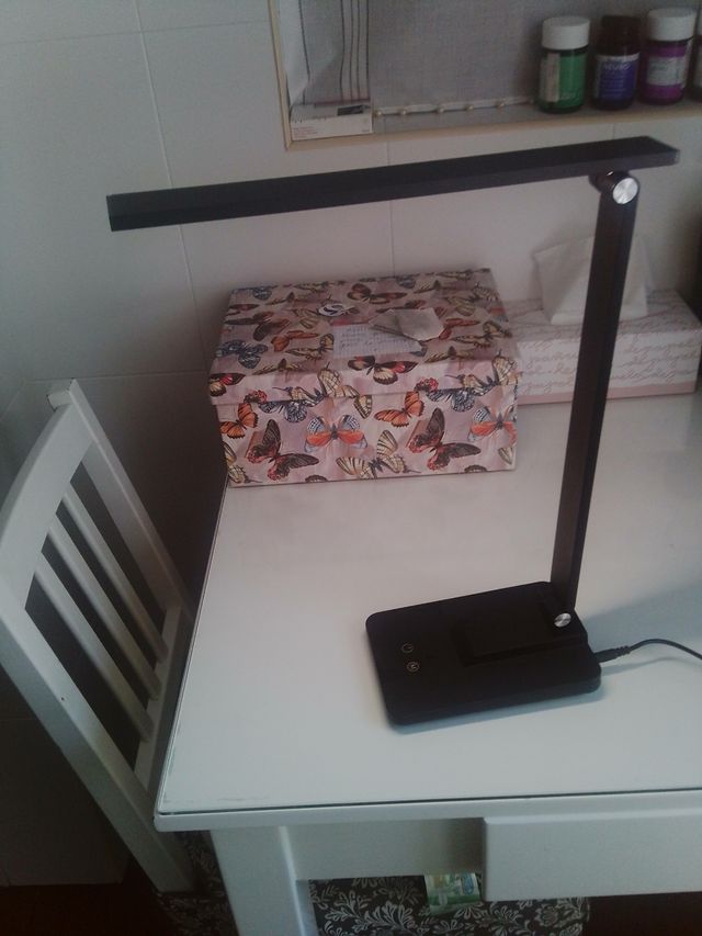 Lampada da scrivania LED nera