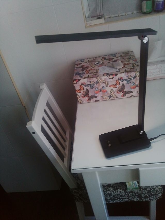 Lampada da scrivania LED nera