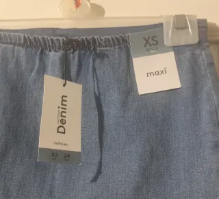 ‼️ PRECIO NO NEGOCIABLE ‼️  Falda vaquera Lefties