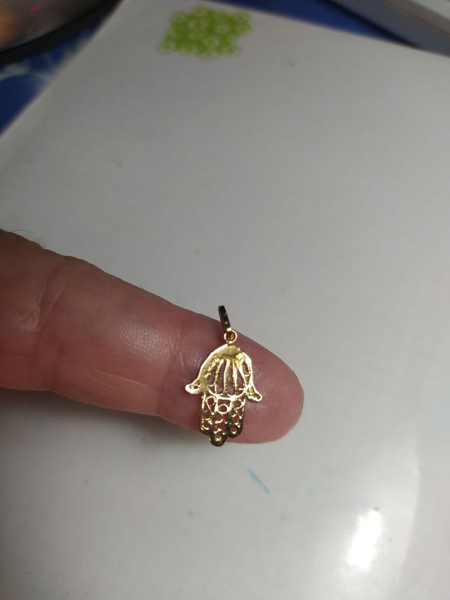 Mano de Fátima oro 18k