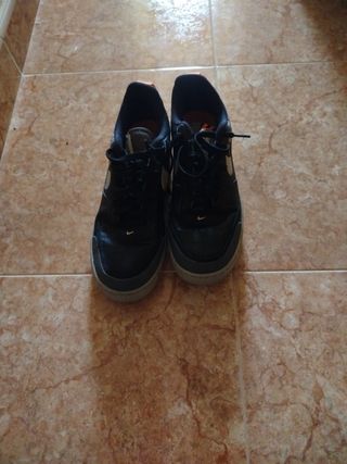 Nike Air Force 1 - Gris/Negro