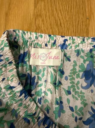 Falda larga estampada asimétrica