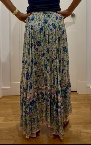 Falda larga estampada asimétrica