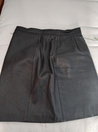 Falda negra piel - Talla M