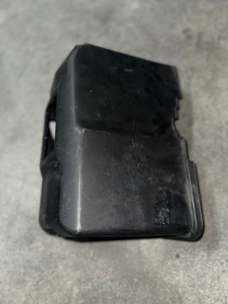 Tapa batería VW Golf IV