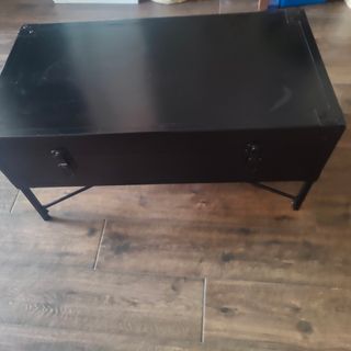 Mesa baúl metal negra