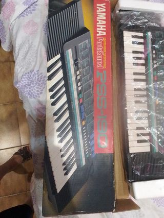 Yamaha PSS-180 Piano Portátil