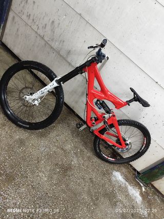 Giant de descenso DH