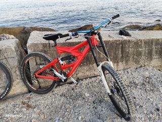 Giant de descenso DH