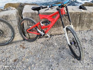 Giant de descenso DH